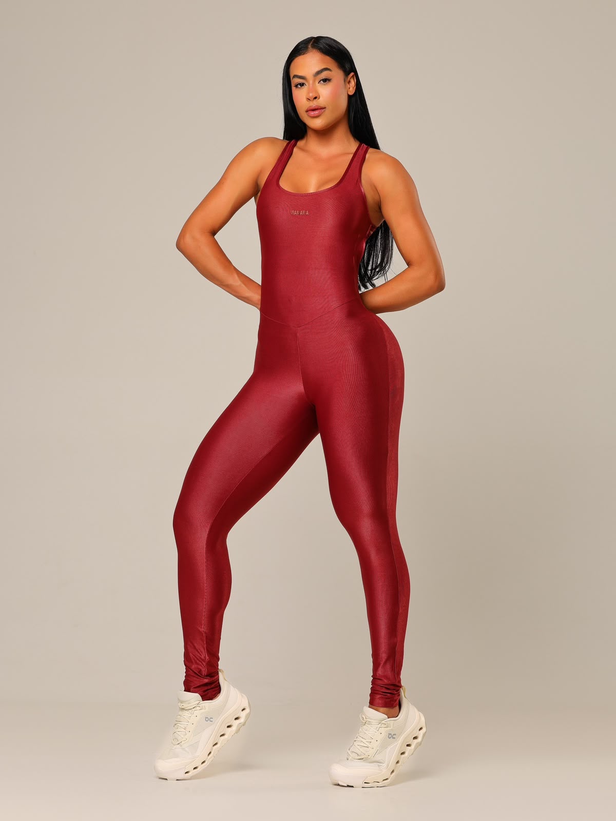 MACAÇÃO DOLL VERMELHO